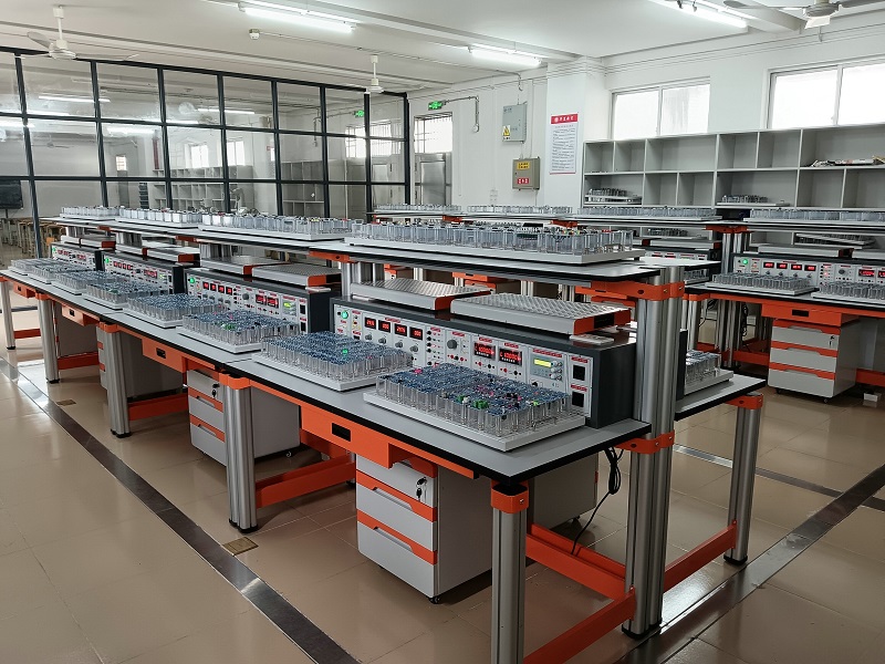 电工电子技术创新设计综合应用实训装置